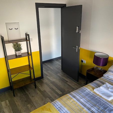 The Willow - Superb Spacious 3 Bed Room Apartment Blackpool Eksteriør billede